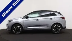 Zwart Gebruikt 2023 Opel Grandland X Business Elegance SUV | € 26.950 (Goede deal)