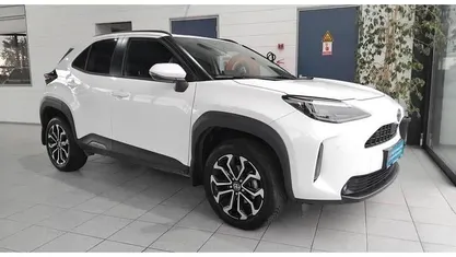 Gebruikt 2024 Toyota Yaris Cross Style SUV | € 29.950 (Eerlijke prijs)