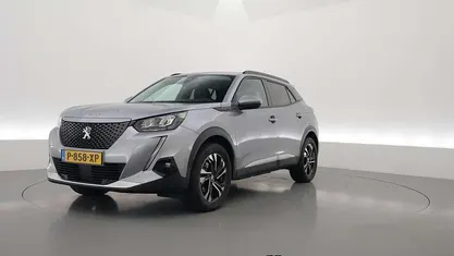 Grijs Gebruikt 2021 Peugeot e-2008 Allure SUV | € 16.800 (Goede deal)