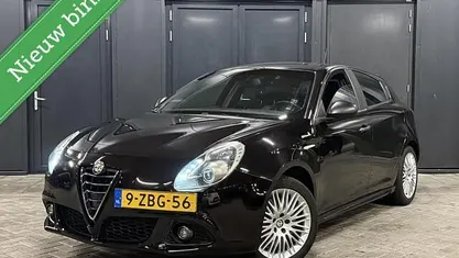 Occasion Alfa Romeo Giulietta Exclusive 170 PK (125 kW) 2014 Zwart Hatchback
