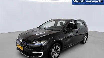 Occasion 2020 VW e-Golf Hatchback | € 13.450 (Super prijs)