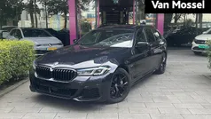 Zwart Gebruikt 2022 BMW 530e Stationwagen | € 43.900 (Eerlijke prijs)