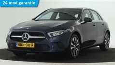 Blauw, metallic lak Gebruikt 2021 Mercedes A250 Hatchback | € 28.950 (Goede deal)