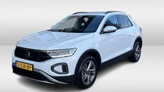 Wit Gebruikt 2023 VW T-Roc Edition SUV | € 24.450 (Eerlijke prijs)