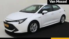 Wit Gebruikt 2020 Toyota Corolla Active Hatchback | € 19.935 (Eerlijke prijs)