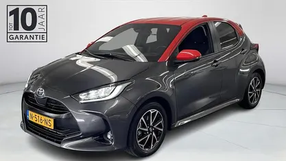 Occasion Toyota Yaris Hybrid 116 PK (85 kW) 2021 Grijs Hatchback