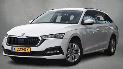Wit Gebruikt 2021 Skoda Octavia Ambition Stationwagen | € 16.950 (Eerlijke prijs)