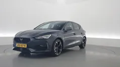 Grijs Gebruikt 2023 Cupra Leon Hatchback | € 30.750 (Eerlijke prijs)