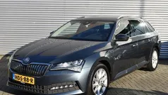 Grijs Gebruikt 2020 Skoda Superb Stationwagen | € 23.880 (Eerlijke prijs)