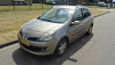 Beige, metallic lak Gebruikt 2008 Renault Clio GrandTour Dynamique Stationwagen | € 2.295 (Eerlijke prijs)