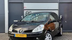 Gebruikt 2008 Renault Clio R.S. Rip Curl Hatchback | € 1.950 (Goede deal)