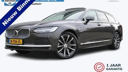 Grijs (metallic) Gebruikt 2022 Volvo V90 Inscription Stationwagen | € 36.950 (Eerlijke prijs)