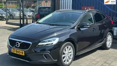 Zwart Gebruikt 2019 Volvo V40 CC Stationwagen | € 19.488 (Eerlijke prijs)