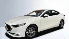 Snowflake white pearl (wit metallic) Gebruikt 2020 Mazda 3 Comfort Sedan | € 23.445 (Eerlijke prijs)