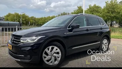 Zwart Occasion 2021 VW Tiguan Elegance SUV | € 29.995 (Super prijs)