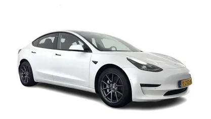 Gebruikt 2020 Tesla Model 3 Long Range AWD Sedan | € 16.945 (Eerlijke prijs)