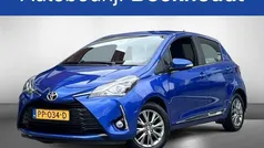 Blauw Gebruikt 2017 Toyota Yaris Executive Hatchback | € 12.900 (Eerlijke prijs)