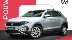 Grijs Gebruikt 2024 VW T-Roc Life SUV | € 28.900 (Goede deal)