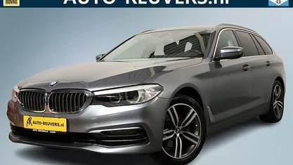 Grijs (metallic) Occasion 2020 BMW 520 Stationwagen | € 29.900 (Eerlijke prijs)