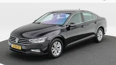Zwart Gebruikt 2019 VW Passat Comfortline Sedan | € 16.850 (Super prijs)