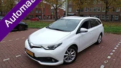 Wit Gebruikt 2016 Toyota Auris Touring Sports Executive Stationwagen | € 13.644 (Goede deal)