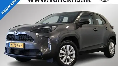 Grijs Occasion 2022 Toyota Yaris Cross Active SUV | € 24.999 (Eerlijke prijs)