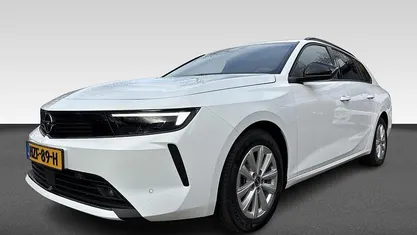 Nieuw Opel Astra Business Edition 110 PK (80 kW) 2025 Wit Stationwagen