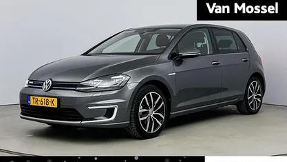 Grijs, metallic lak Occasion 2018 VW e-Golf Pro Hatchback | € 12.900 (Eerlijke prijs)