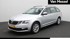 Grijs Gebruikt 2020 Skoda Octavia Business Line Stationwagen | € 18.945 (Goede deal)