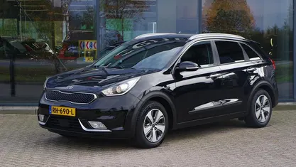 Zwart Gebruikt 2017 Kia Niro SUV | € 14.450 (Goede deal)