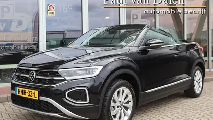 Zwart Gebruikt 2024 VW T-Roc Cabriolet Move Cabriolet | € 32.900 (Super prijs)