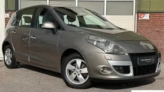 Gebruikt 2011 Renault Scénic III Dynamique MPV | € 4.799 (Goede deal)