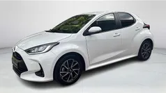 Wit Gebruikt 2023 Toyota Yaris Hybrid Edition Hatchback | € 23.949 (Eerlijke prijs)