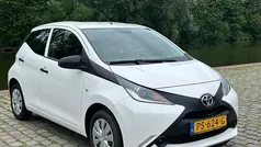 Wit Gebruikt 2017 Toyota Aygo Hatchback | € 6.999 (Eerlijke prijs)