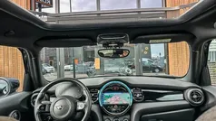Zwart Gebruikt 2021 Mini ONE Classic Hatchback | € 24.750 (Eerlijke prijs)