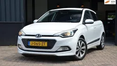 Wit Gebruikt 2017 Hyundai i20 Premium Hatchback | € 9.995 (Eerlijke prijs)