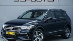 Zwart Gebruikt 2022 VW Tiguan R-line SUV | € 39.400 (Eerlijke prijs)