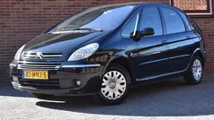 Zwart, metallic lak Gebruikt 2009 Citroën Xsara Picasso Prestige MPV | € 1.949 (Eerlijke prijs)