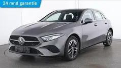Donker berggrijs metaalkleur metallic Gebruikt 2023 Mercedes A250 Hatchback | € 31.945 (Eerlijke prijs)