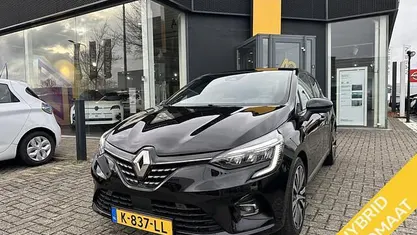Occasion 2021 Renault Clio V Initiale Paris Hatchback | € 20.945 (Eerlijke prijs)