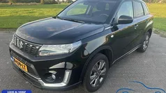 Gebruikt 2021 Suzuki Vitara Style SUV | € 21.950 (Eerlijke prijs)