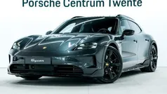 Grijs, metallic lak Gebruikt 2024 Porsche Taycan Cross Turismo Sedan | € 114.900