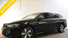 Gebruikt 2024 VW Passat Business Stationwagen | € 36.445 (Eerlijke prijs)
