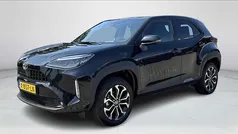 Zwart Gebruikt 2023 Toyota Yaris Cross SUV | € 29.350 (Eerlijke prijs)