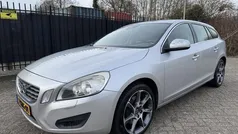 Grijs, metallic lak Gebruikt 2011 Volvo V60 Summum Stationwagen | € 8.950 (Eerlijke prijs)