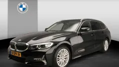 Zwart Gebruikt 2021 BMW 318 Executive Stationwagen | € 29.900 (Eerlijke prijs)