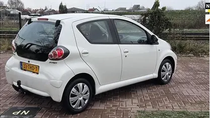 Wit Gebruikt 2012 Toyota Aygo Comfort Hatchback | € 3.350 (Eerlijke prijs)