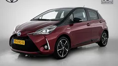 Rood Gebruikt 2017 Toyota Yaris Hybrid Hatchback | € 14.950 (Eerlijke prijs)