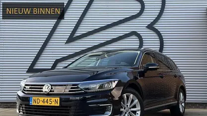 Zwart Occasion 2016 VW Passat GTE Stationwagen | € 10.749 (Super prijs)
