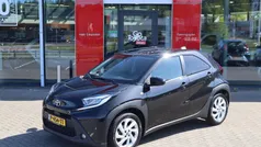 Zwart Gebruikt 2022 Toyota Aygo Hatchback | € 14.790 (Eerlijke prijs)